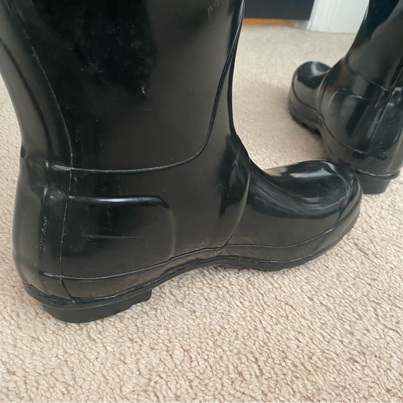 Hunter Tall Org Black Gloss Adjustable Back Rain Boots and Cable Knit Boot Socks - Picture 6 of 16